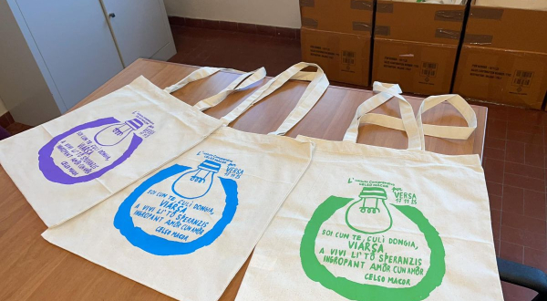 Una shopper per Versa